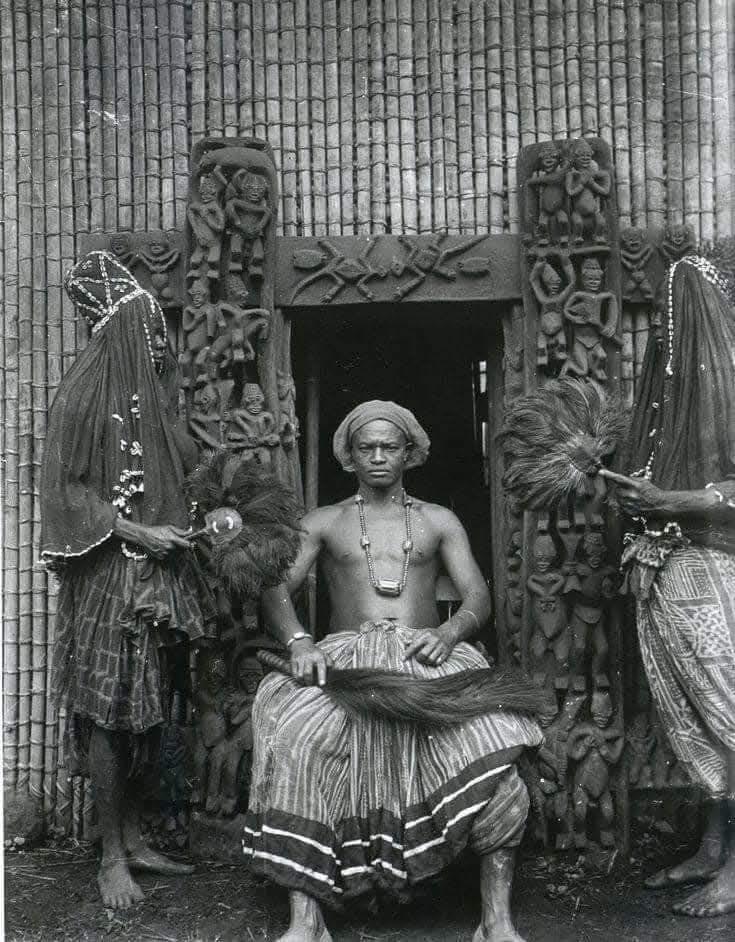 Le Chiffre 9 dans la Cosmogonie Bamiléké L'Aboutissement, la Renaissance, l'Harmonie et l'Accomplissement par Malla Kenmeugne